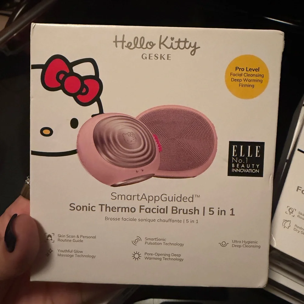 Hello Kitty Geske skincare items